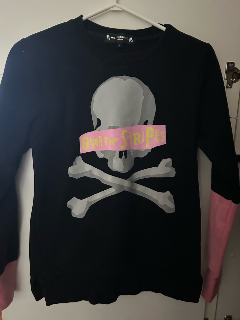 Mastermind Japan Black Sweatshirt with Gray Skull and Pink Accents size small